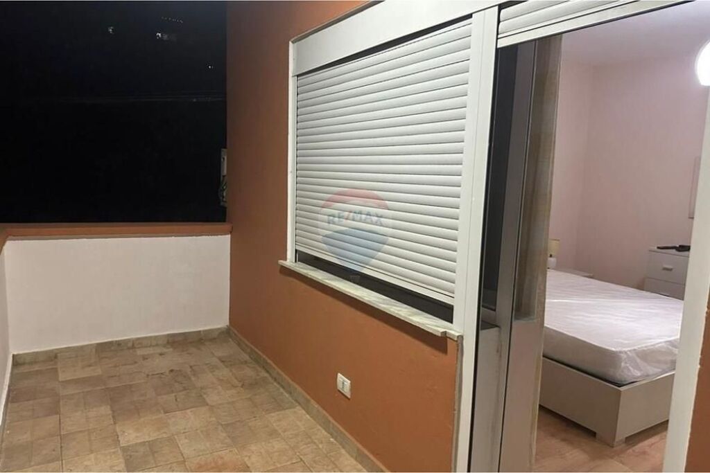 Appartamento - In Affitto - Ex Campo di Aviazione, Tirana