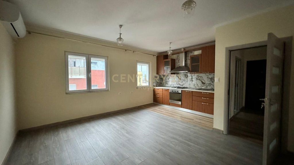 Appartamento 2+1 in vendita a Allias, di fronte al Commissariato n. 4, Tirana - 105.000€ | 75,7 m²