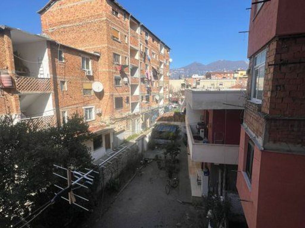 For sale, Apartment 3+1, Karl Gega Street, Tirana