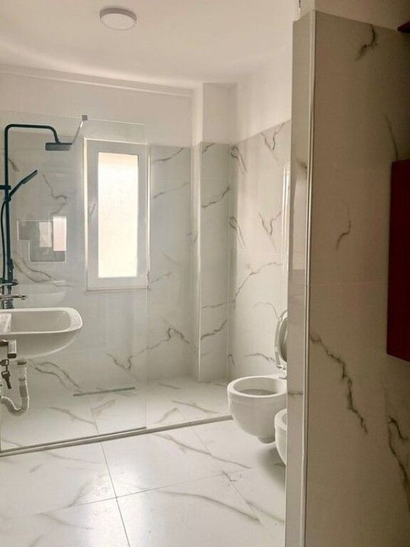 Apartament 2+1 për shitje në Allias, përballë Komisariatit nr 4, Tiranë - 105,000€ | 75.7 m²