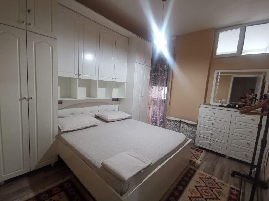 Appartamento in affitto 1+1 A Pazari i Ri
