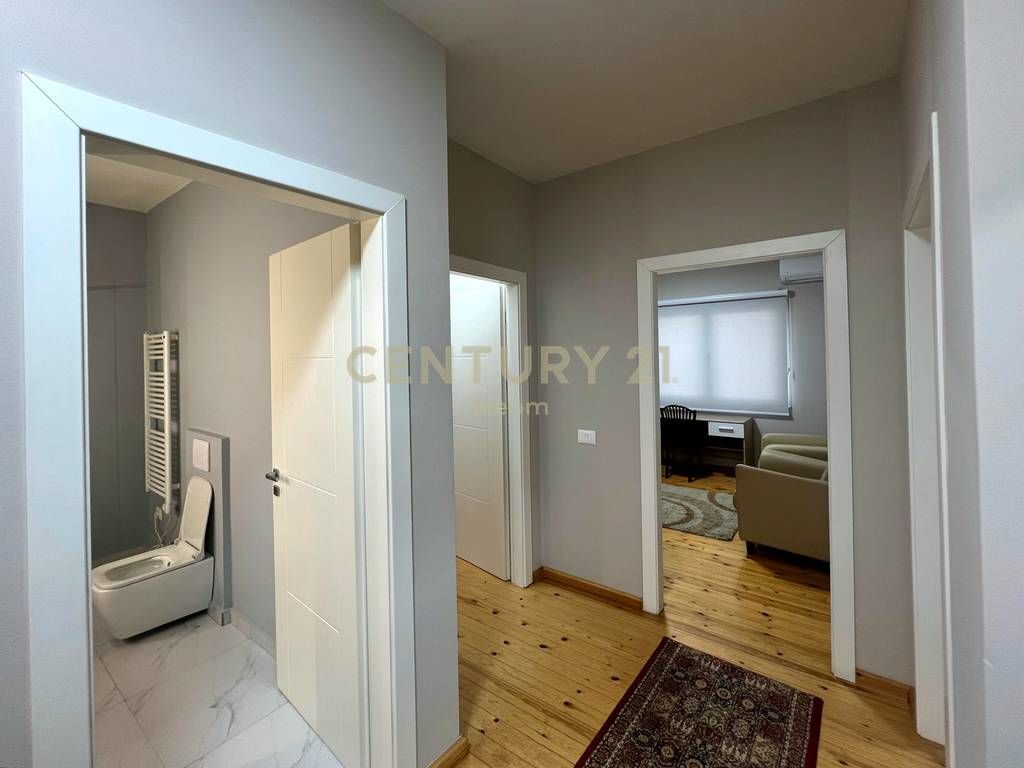 PENTHOUSE 3+1 ME QIRA PRANË KOPSHTIT ZOOLOGJIK