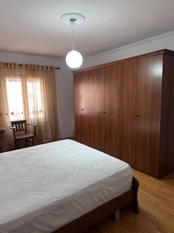 Jepet apartament me qera 2+1 Rr.Dritan Hoxha !