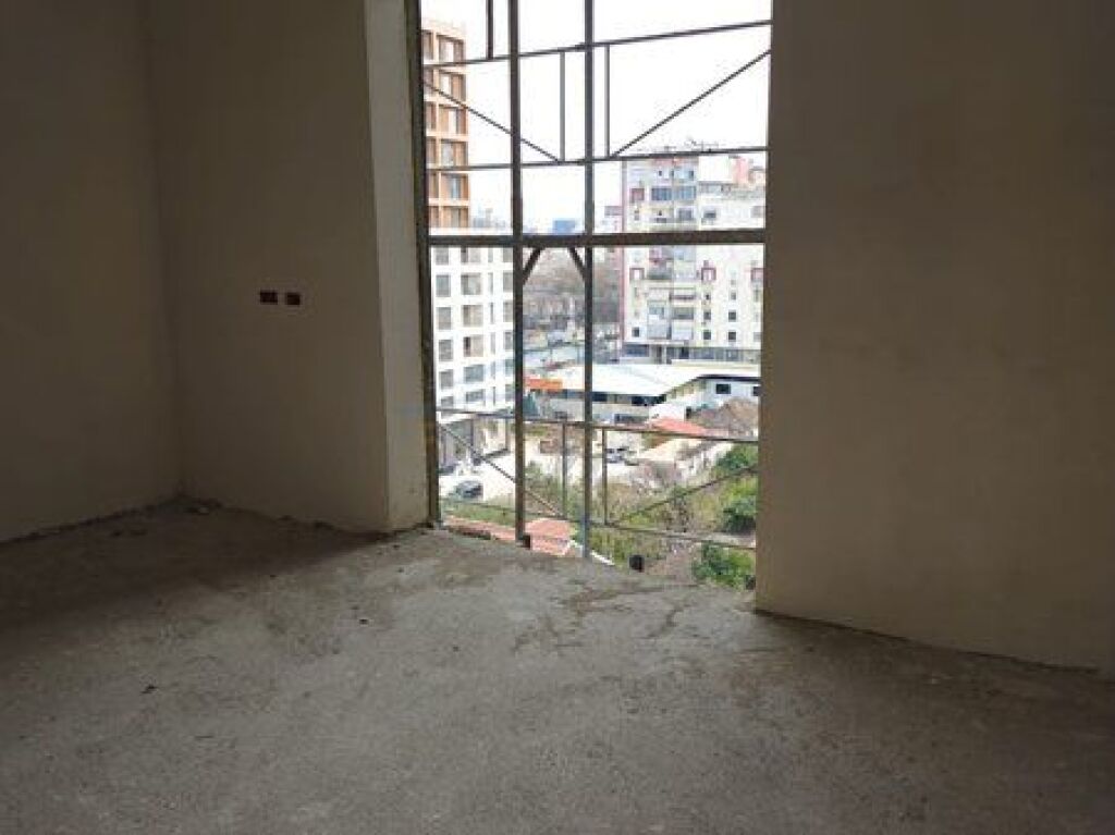 For sale, Apartment 2+1+2, Laprake, Tirana
