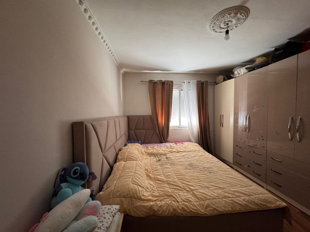 Vendesi in vendita 1+1 vicino alla scuola "Bajram Curri"