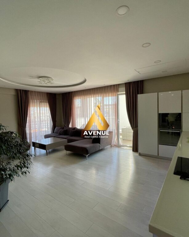 JEPET ME QERA APARTAMENT 3+1+2, LIQENI I THATË, TIRANË