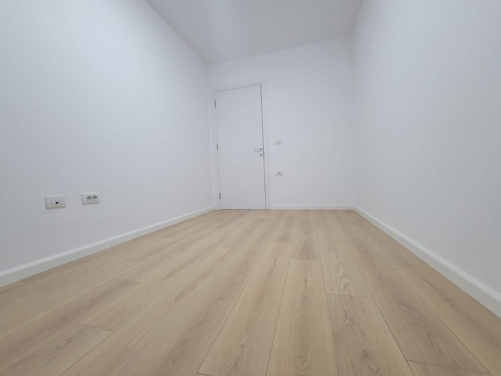 Apartament 2+1+Parkim me qera Kombinat