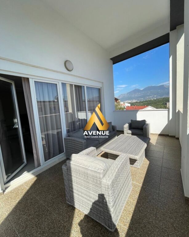 JEPET ME QERA APARTAMENT 3+1+2, LIQENI I THATË, TIRANË