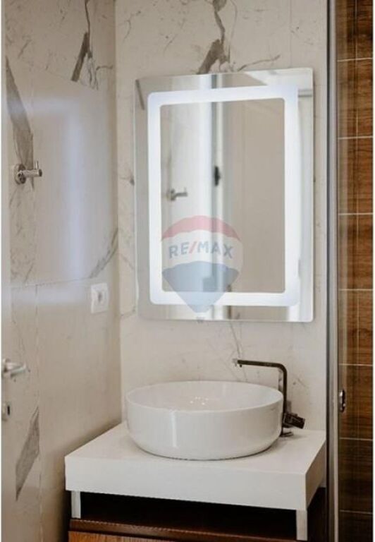 Appartamento - In Affitto - Myslym Shyri, Tirana