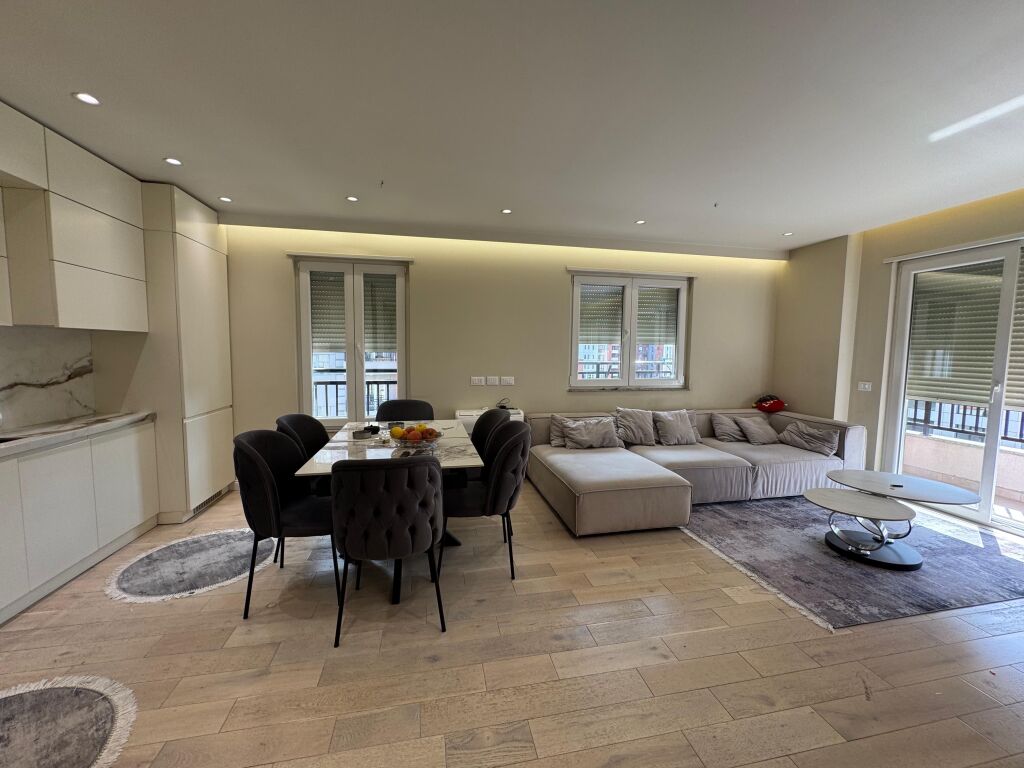 ASTIR APARTAMENT 2+1+2 PER SHITJE!