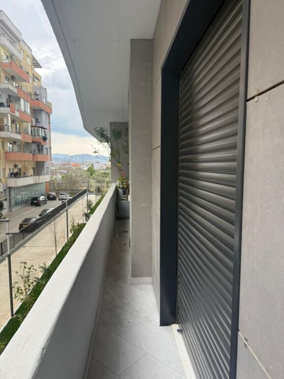 For rent apartment 2+1+2wc+2 balconies in Kamez