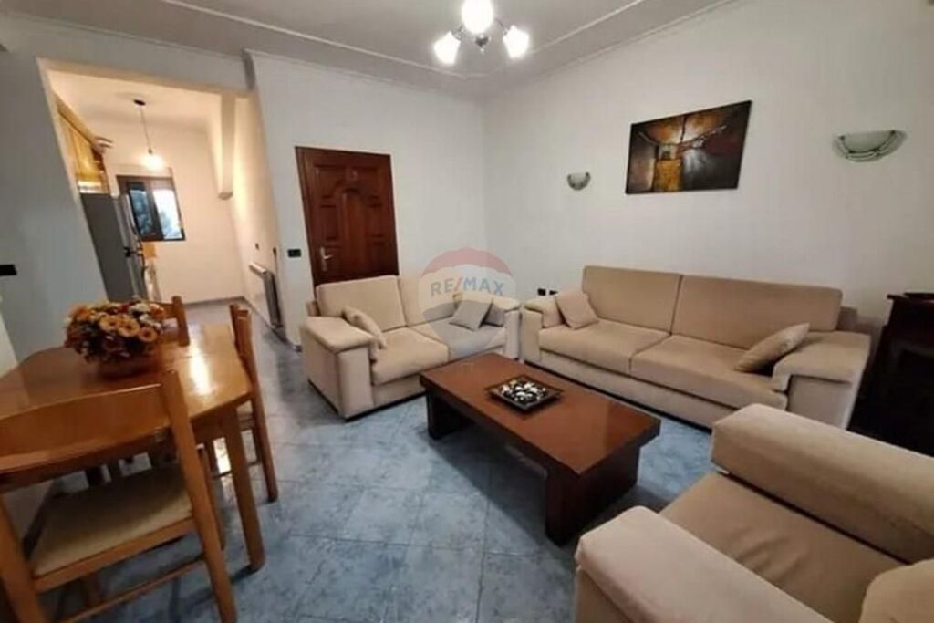 Apartament - Për Qira - Bulevardi i Ri, Tiranë
