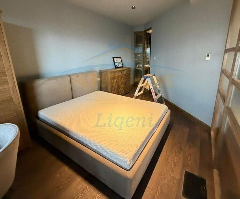 Affitto, Appartamento 1+1, Garden Building, Tirane.