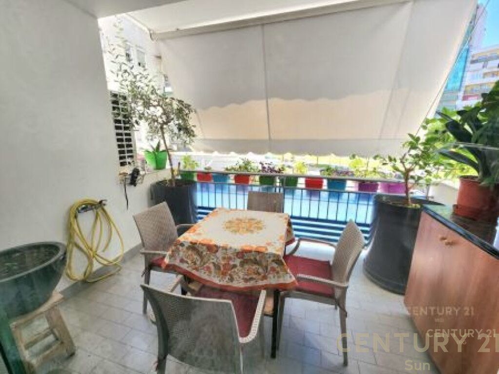 APARTAMENT 3+1+2 PER QIRA TE ZOGU I ZI.