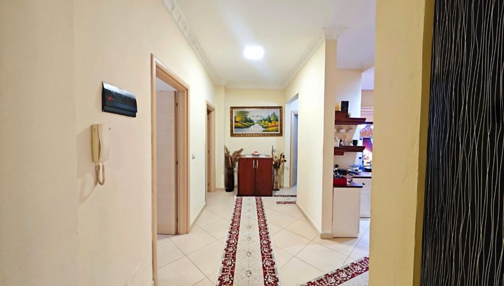 Jepet per qira Apartament 2+1+2 tualete+ Ballkon per qira ne Fresk!
