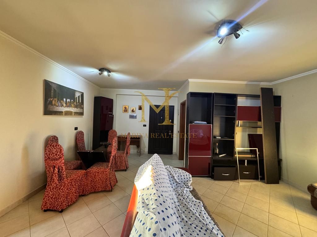 Appartamento 2+1+2 in vendita a Durazzo, Stadio. 3 balconi, 160m2 totali