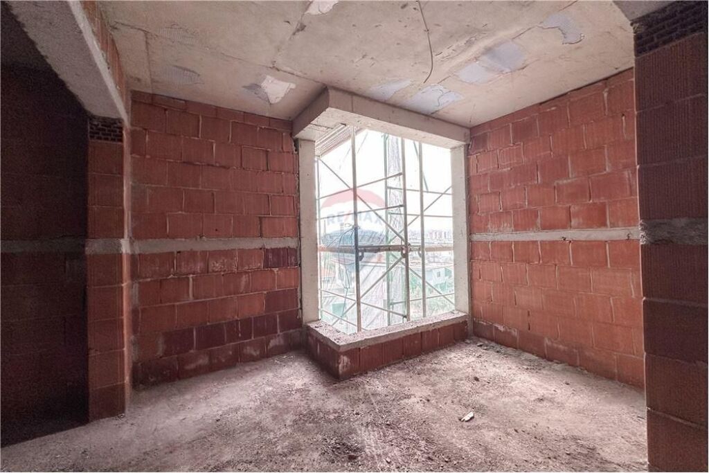 Apartment - For Sale - Institute, Kamëz