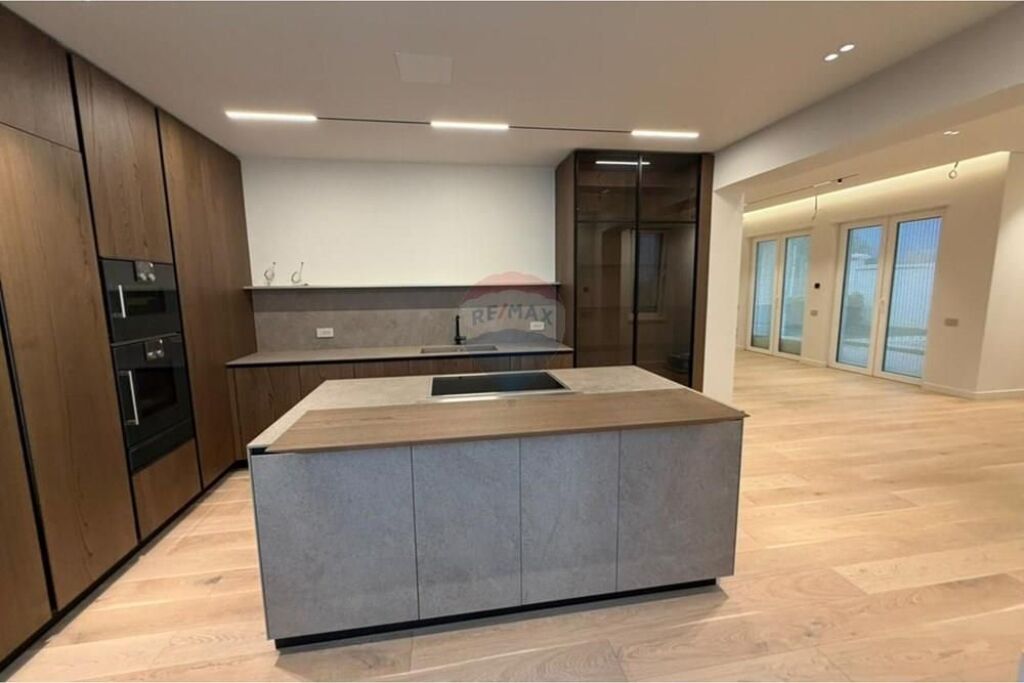 Villa - In Vendita - Rolling Hills 2, Tirana(ID: 530581001-83)