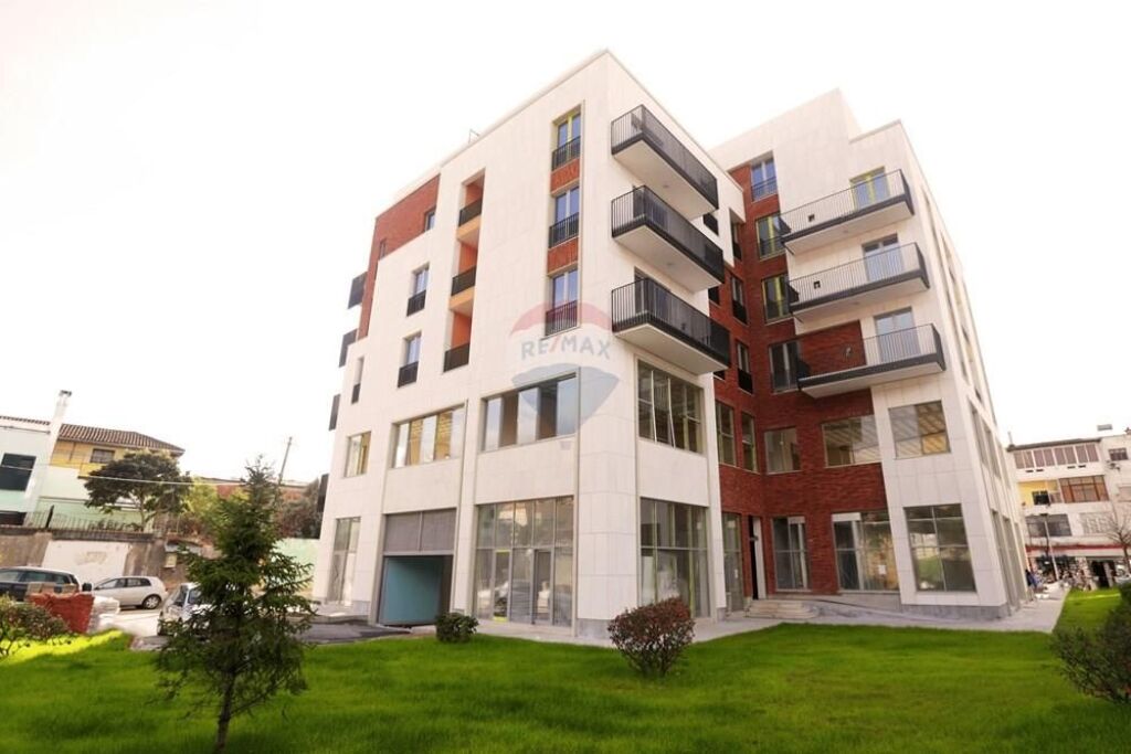 Shop - For Sale - Bardhyl Street, Tirana