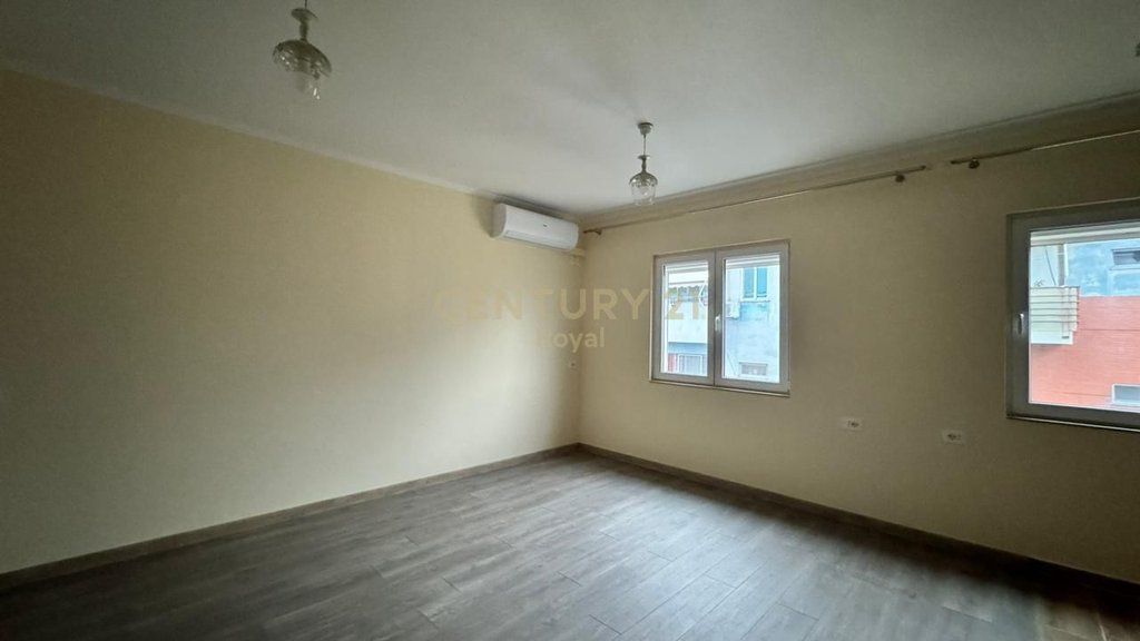 Appartamento 2+1 in vendita a Allias, di fronte al Commissariato n. 4, Tirana - 105.000€ | 75,7 m²