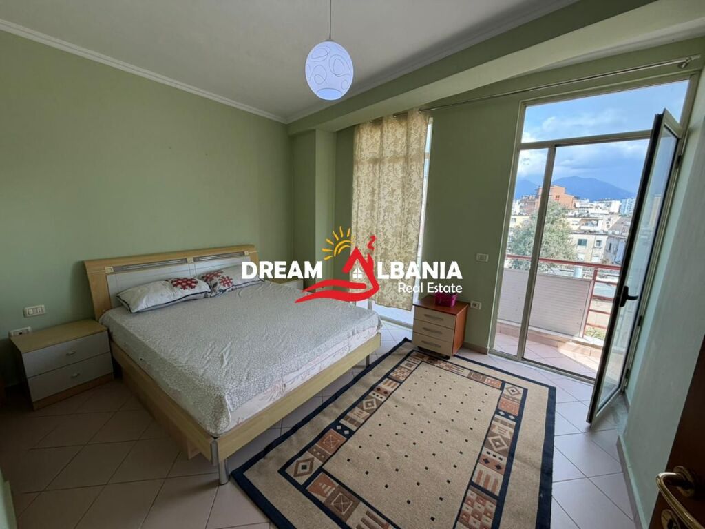 Jepet me qera apartament 1+1 ne Rrugen e Durresit prane Bllokut te Ambasadave (ID 4211047)