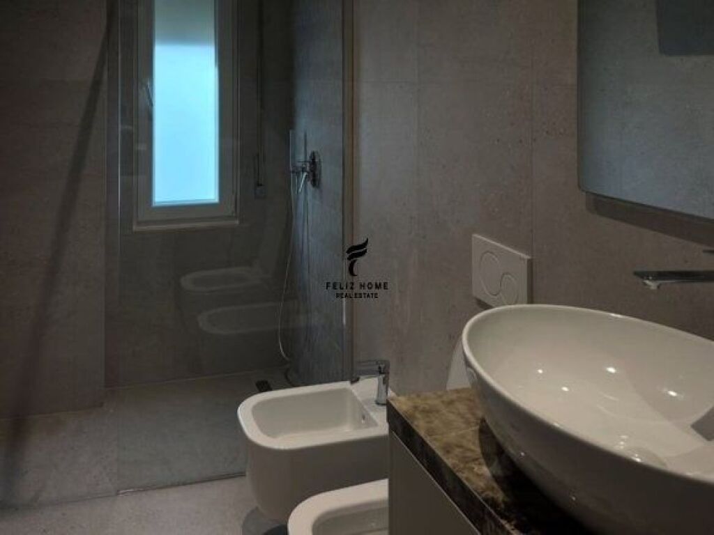 APARTAMENT ME QERA 2+1+2 LIQENI THATE 1.500 EURO FH-65347