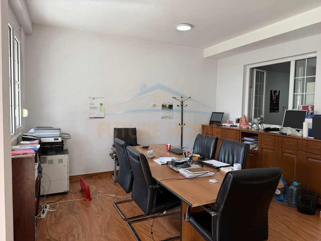 Affitto, Appartamento per Uffici, Centro, Tirana.