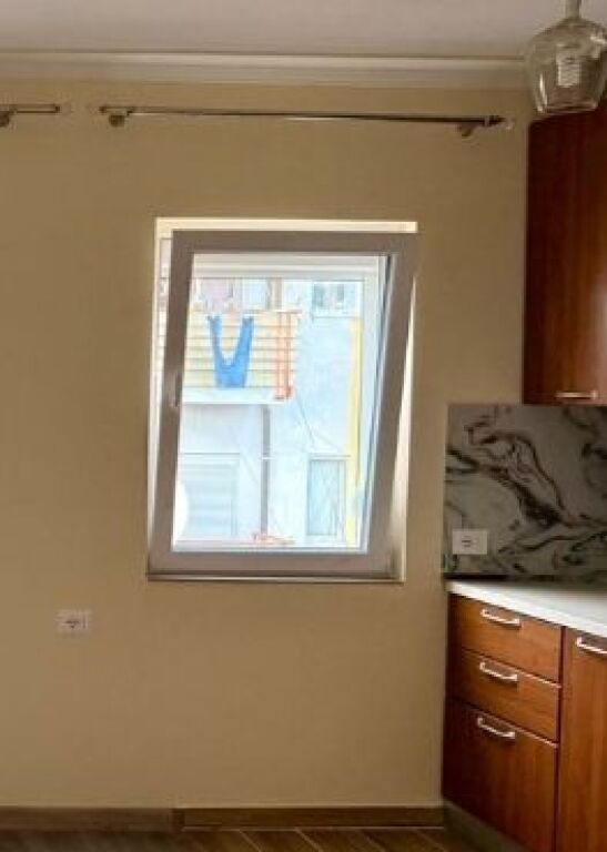 Apartament 2 + 1 për shitje– zonë me qasje të mirë dhe vlerë investimi