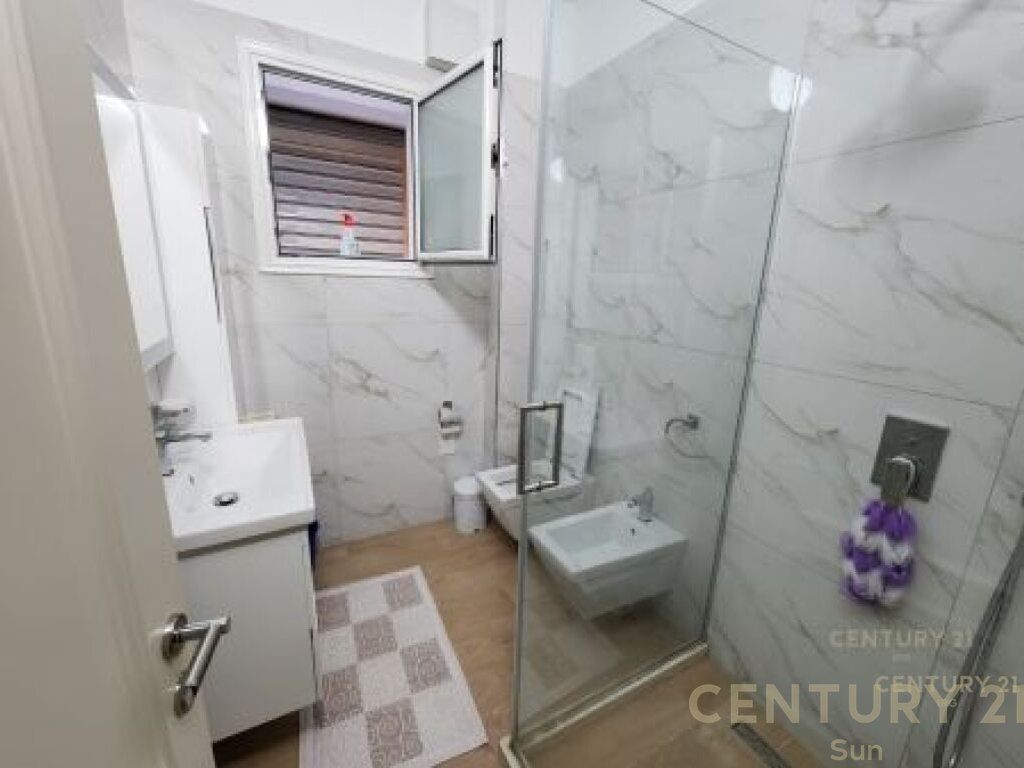 APARTAMENT 3+1+2 PER QIRA TE ZOGU I ZI.