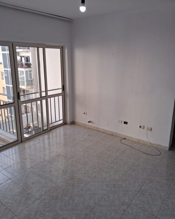 FOR RENT 1+1 APARTMENT AVIATION FIELD, TIRANA