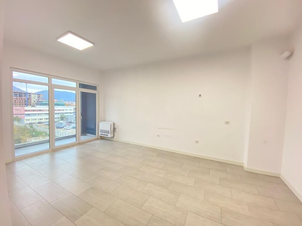APARTAMENT 1+1 ME QERA PER ZYRA