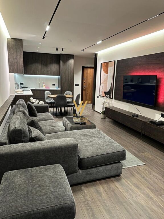 JEPET APARTAMENT 1+1+BLK ME QERA TE ISH EKSPOZITA 1.000 EURO