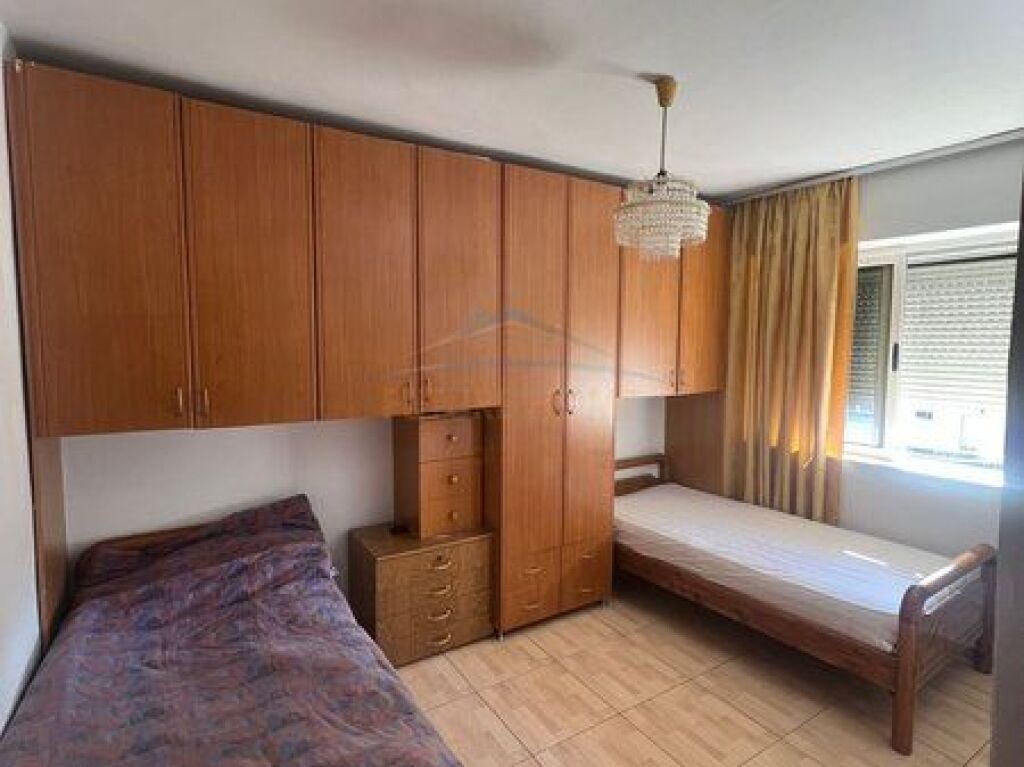 For sale, Apartment 3+1, Karl Gega Street, Tirana