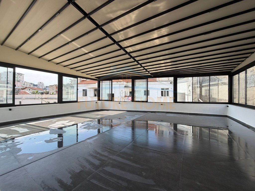 Shitet, Apartament 2+1+2, Qendër, Durrës