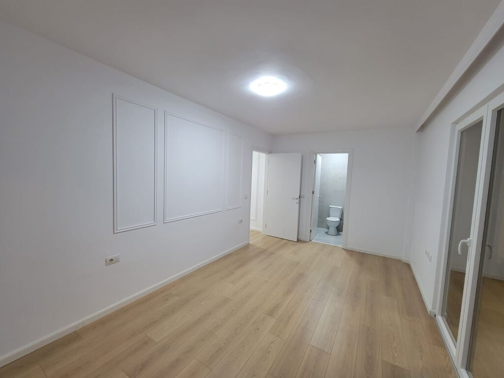 Apartament 2+1+2+Parkim me qera Kombinat