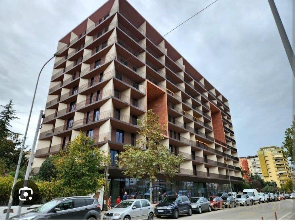 Jepet me qira 2+1+2 te Altana, Kompleksi Dinamo per zyre!