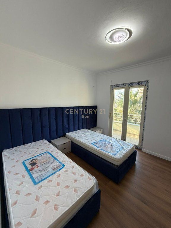 SHITET APARTAMENT 2+1 DHE VERANDE NE SHKEMBIN E KAVAJES, DURRES !