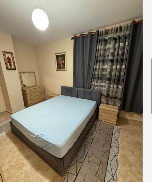 Apartament me qera ne astir