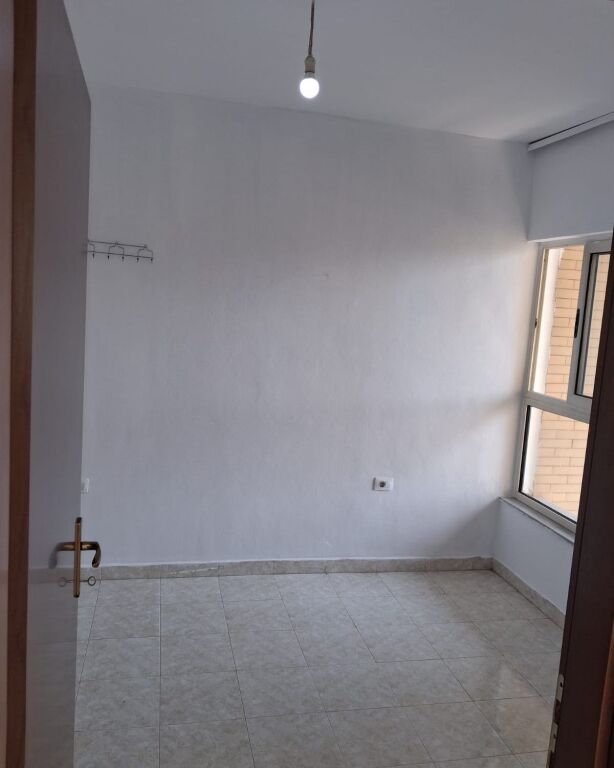 FOR RENT 1+1 APARTMENT AVIATION FIELD, TIRANA