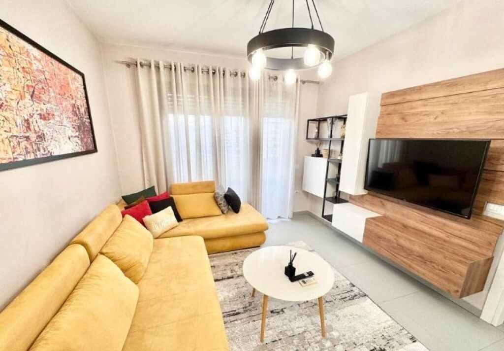 Affittasi appartamento 1+1 – stile di vita urbano e accesso a ogni angolo della città