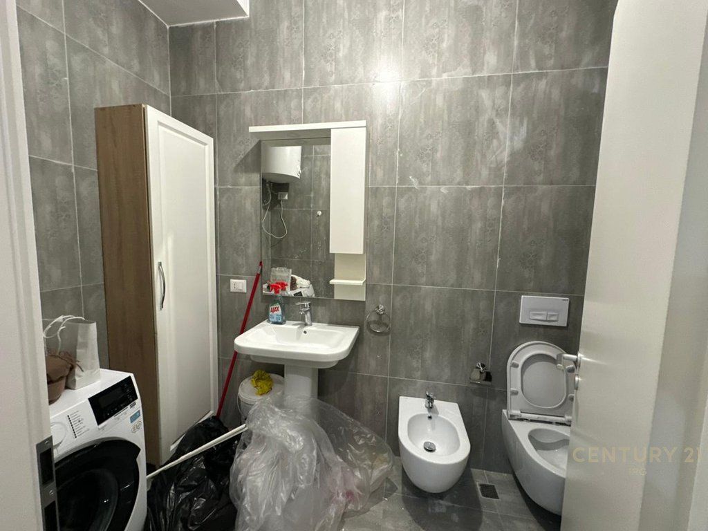 Apartament 1+1 tek Kompleksi Magnet !