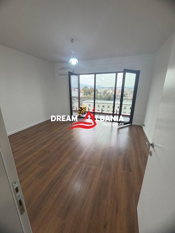 Jepet Ambient Biznesi me Qera Tek Kompleks Arlis ( ID 42611412 )