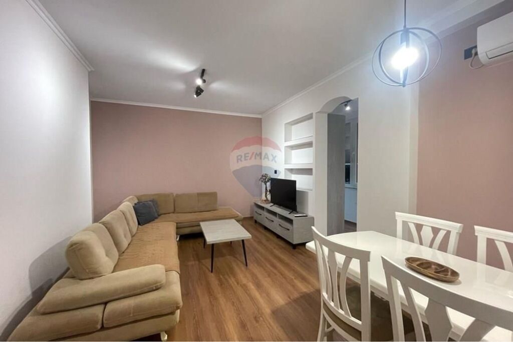 Apartment 1+1 for rent at Zogu i Zi!