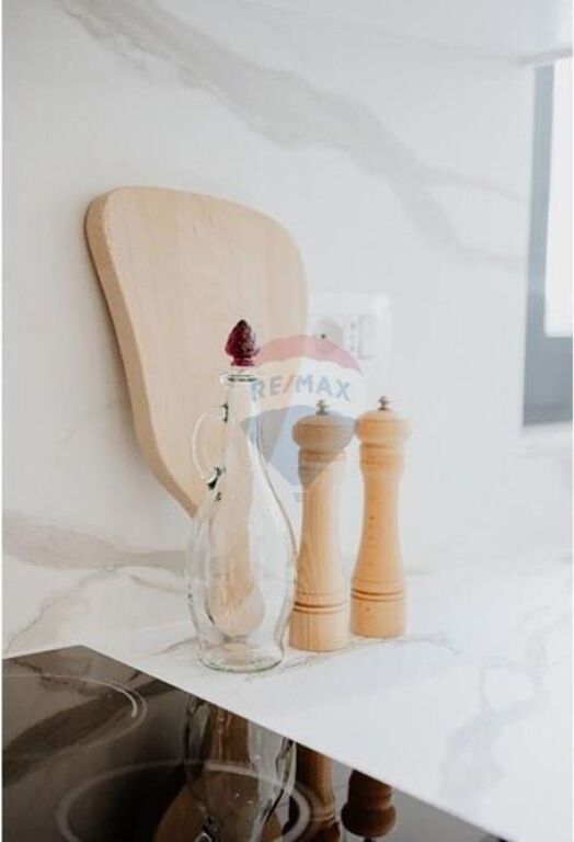 Appartamento - In Affitto - Myslym Shyri, Tirana
