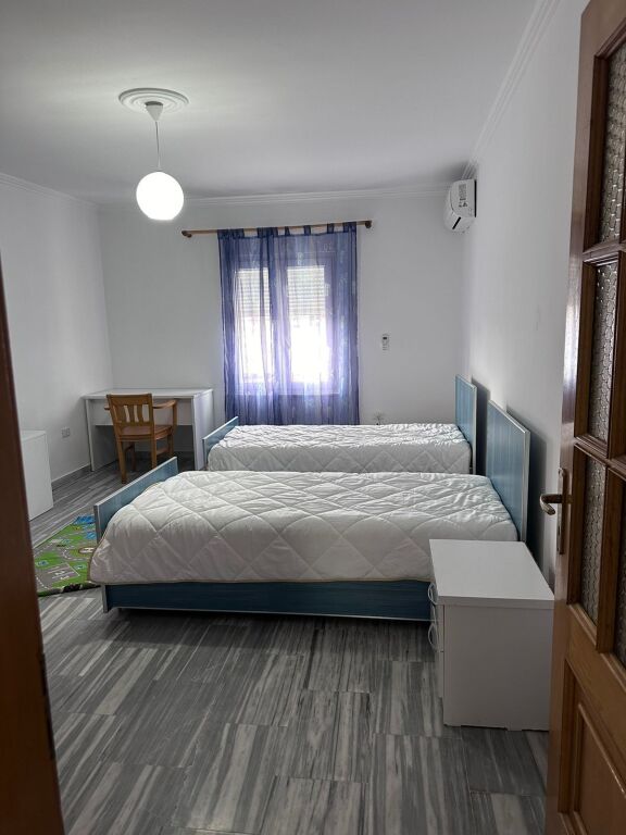 Jepet apartament me qera 2+1 Rr.Dritan Hoxha !