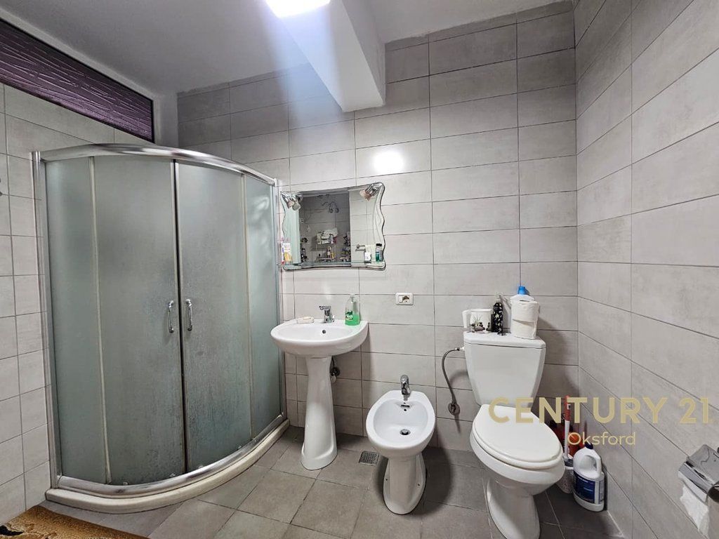 SHITET APARTAMENT 2+1 RRUGA DRITAN HOXHA 158,000 € Sip. Totale  97m2