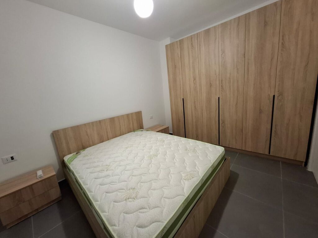 Affittasi appartamento 3+1, via 5 Maj, vicino ai palazzi del Comune