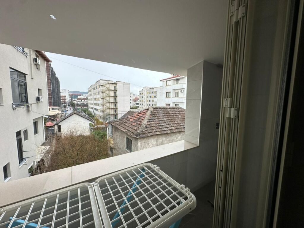 Jepet me Qera 2+1 , 21Dhjetori, Inxhinieria
