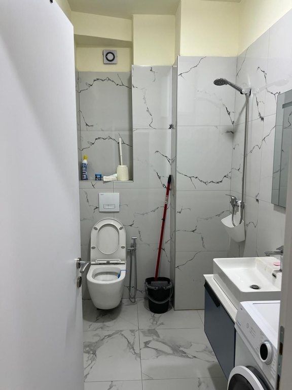 RRUGA RIZA CEROVA, SHESIM APARTAMENT 1+1+POST PARKIMI