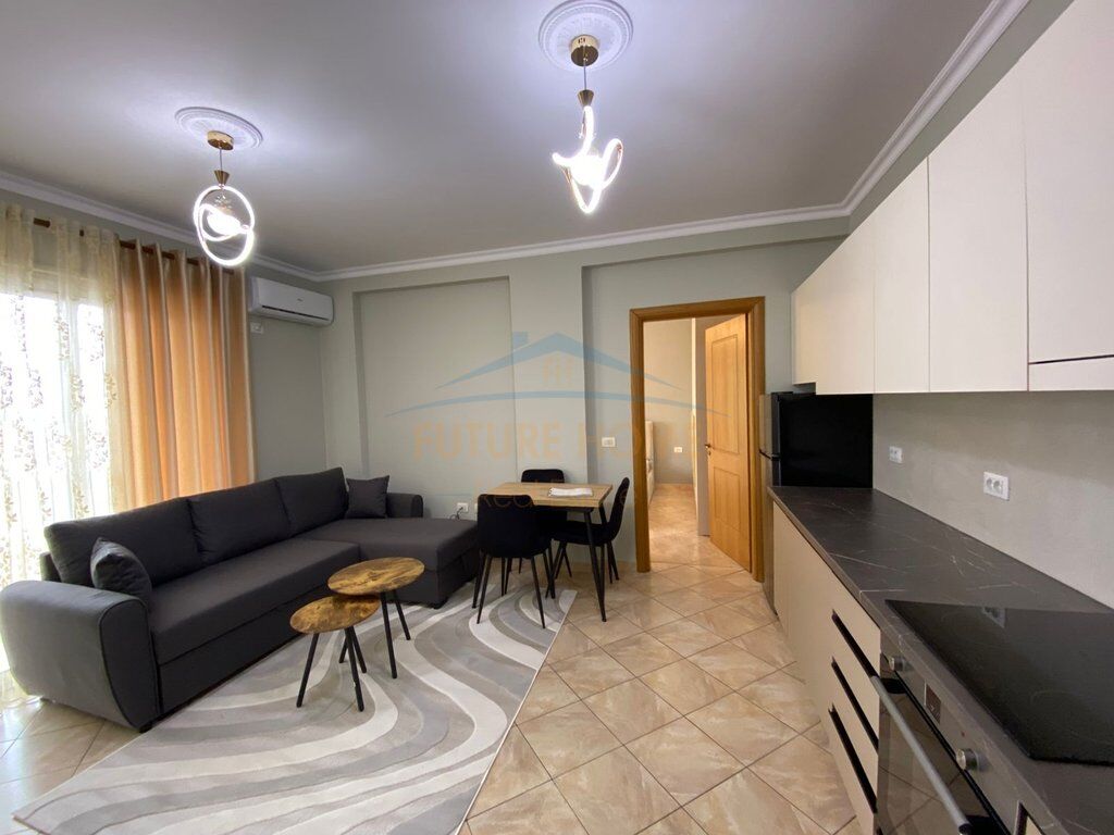 Disponojme Apartament 2+1, Unaza e Re (Pranë Hotel El Sahara)